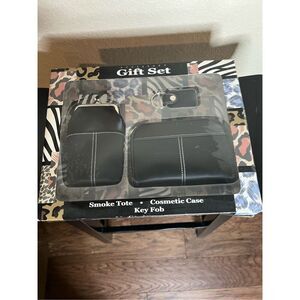 New in package accessory gift set wallet, smoke tote and key fob